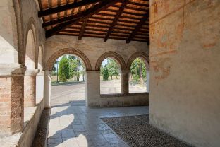 Tempio sottoportico